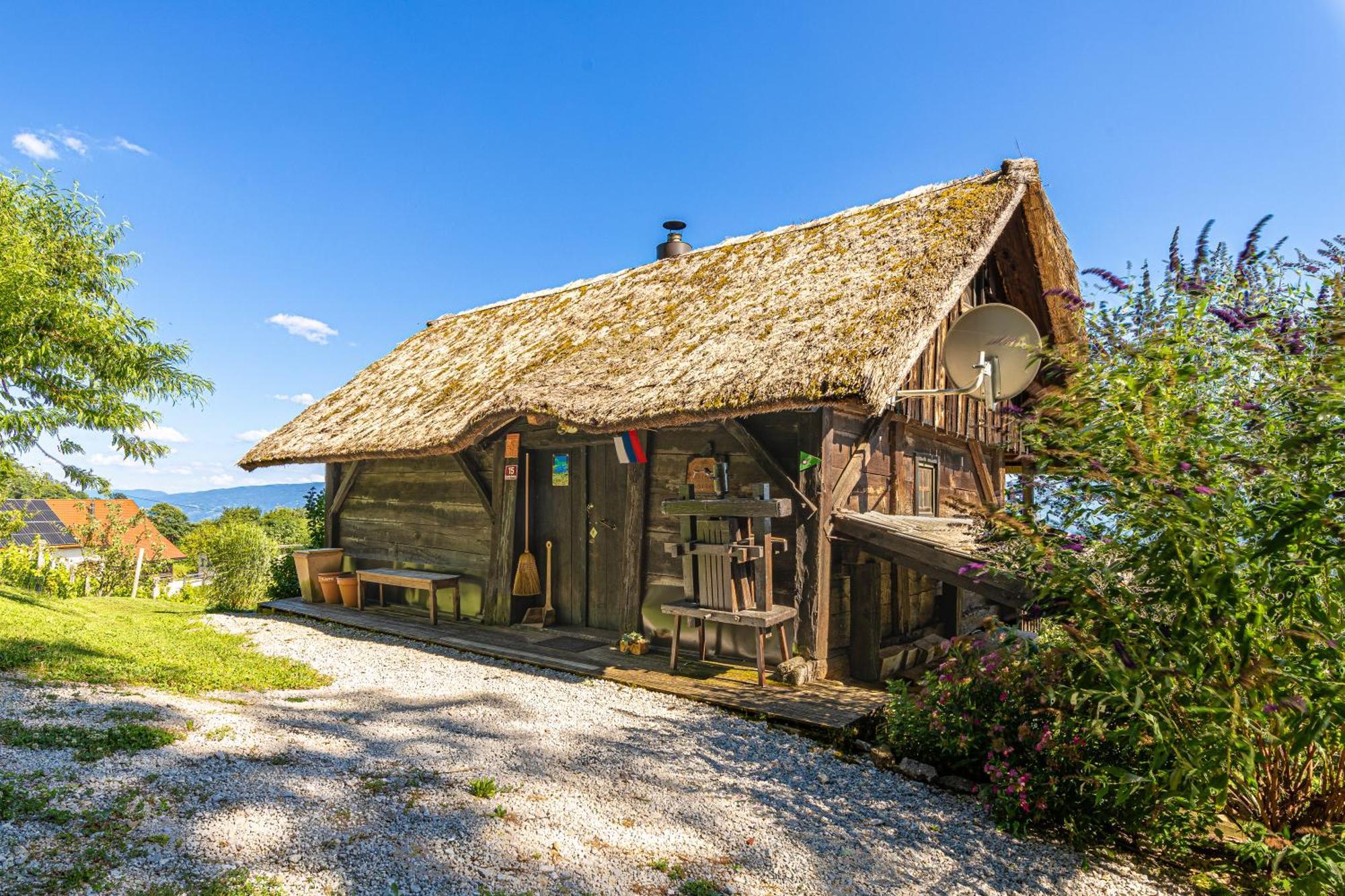 Vineyard Cottage Skatlar Otocec Bagian luar foto