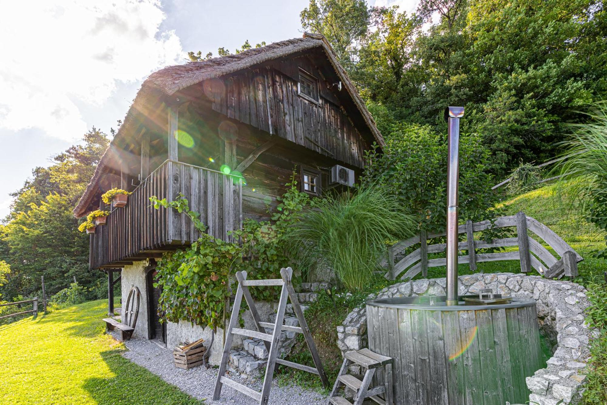 Vineyard Cottage Skatlar Otocec Bagian luar foto